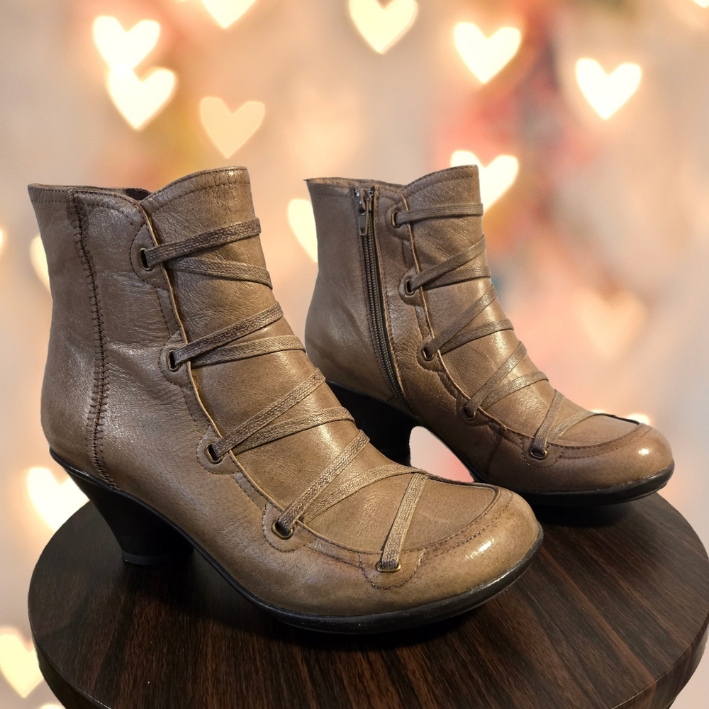 Miz Mooz Claudia‎ Ankle Boots | Taupe | Size 7.5/39